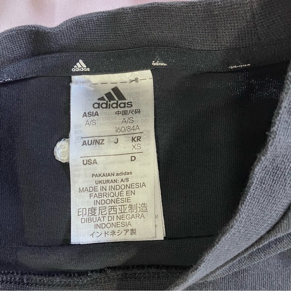 Adidas Black Crop Tee - Picture 7 of 7